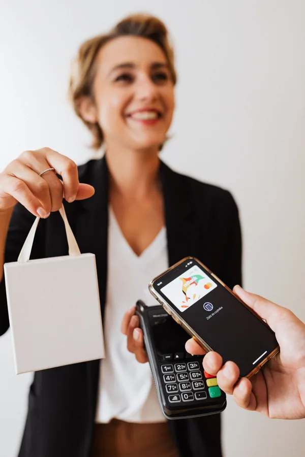 Cliente a pagar com Bitcoin Cash através de QR Code